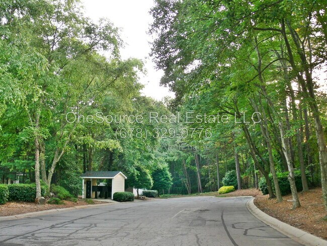 Building Photo - 1806 Augusta Dr