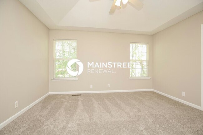 Building Photo - 2 Bedroom Pet-Friendly Home in La Vergne, TN with Main Street Renewal