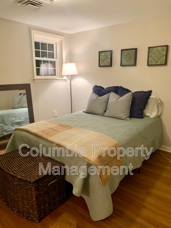 Building Photo - 1434 A St SE