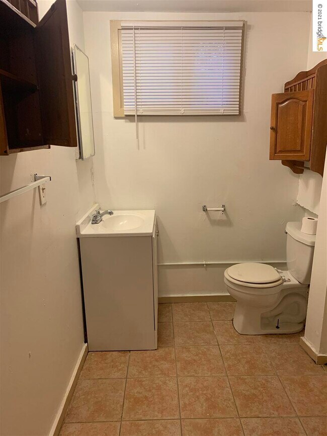 Building Photo - 4500 San Carlos Ave