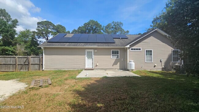 Building Photo - 219 Blue Creek School Rd