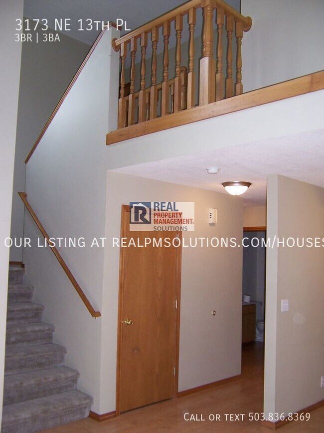 Building Photo - 3173 NE 13th Pl