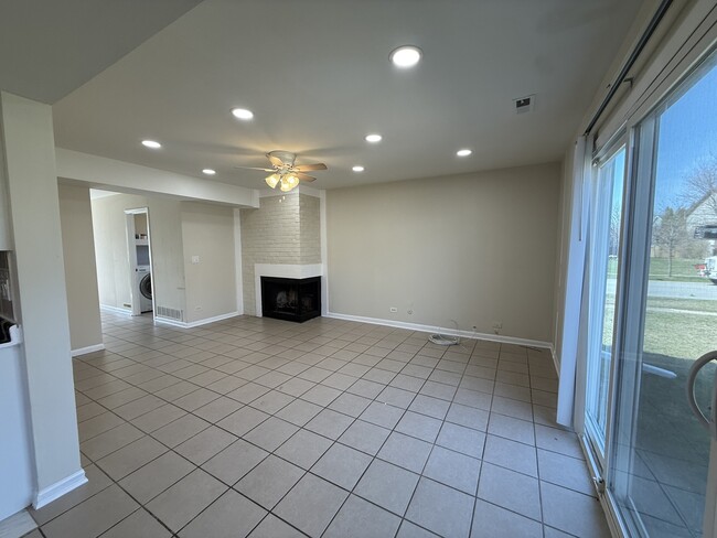 Building Photo - 1874 Windward Ln