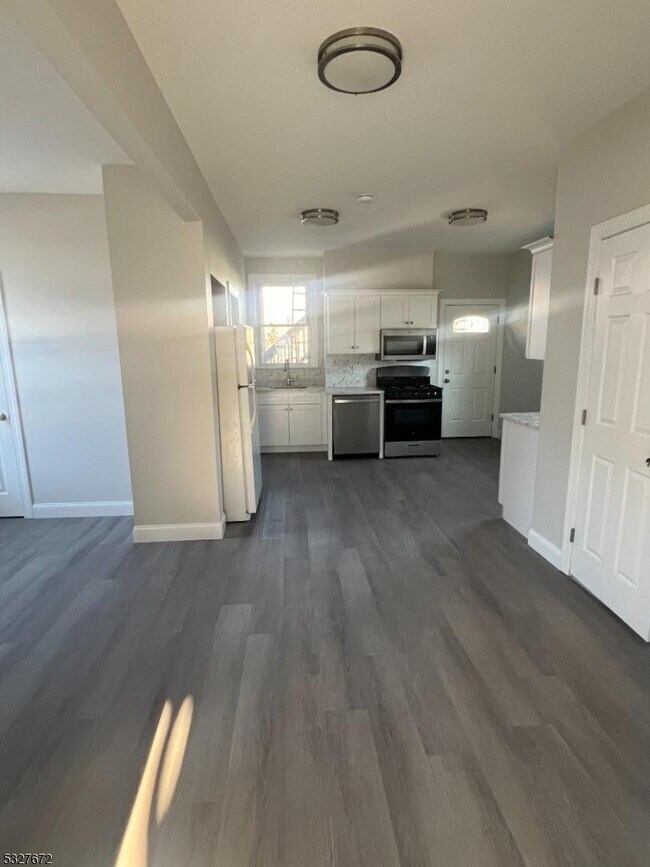 Building Photo - 149-151 Atlantic St