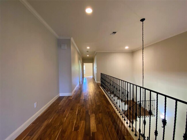 Building Photo - 13 Swiftwater Trail