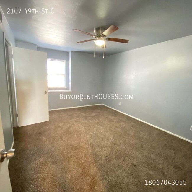 Building Photo - $499 Move-In Special (+ admin fee) + $0 De...