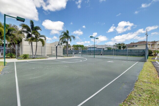 Building Photo - 5469 Grand Park Pl