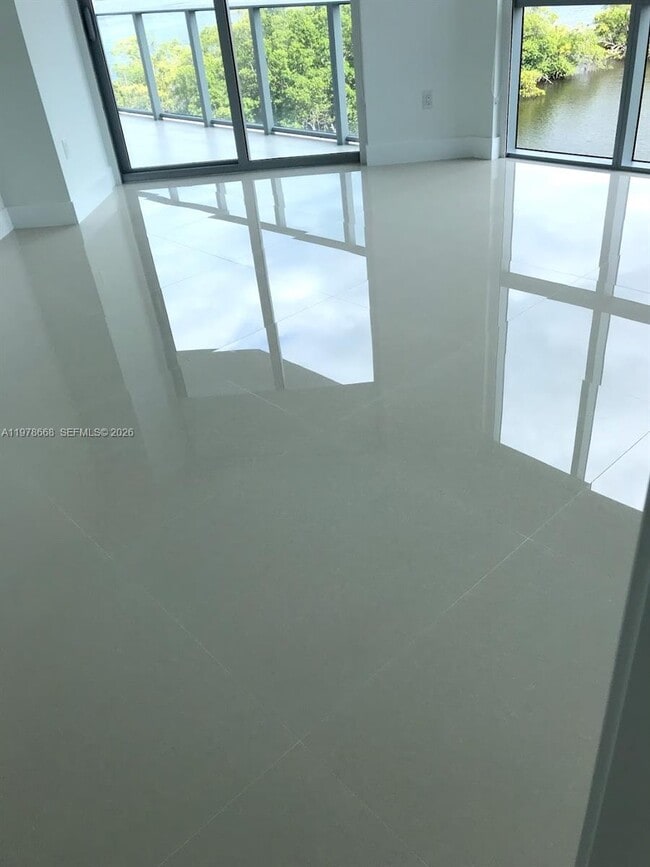 Building Photo - 17111 Biscayne Blvd