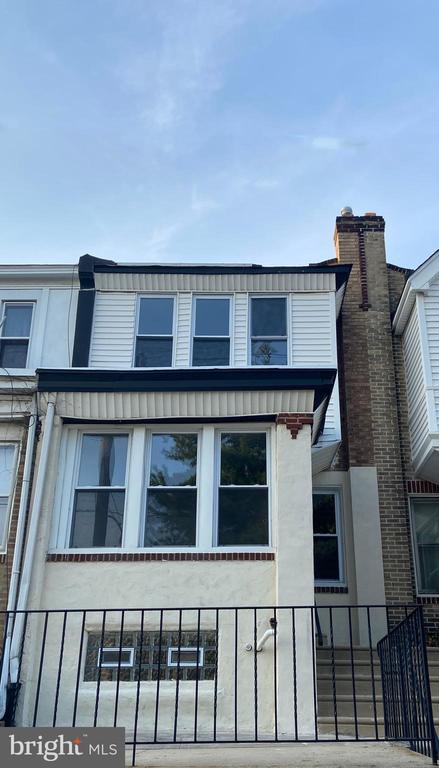 Building Photo - 5223 Euclid St