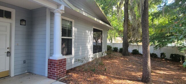 Building Photo - Charming 2/2 with a 1 car garage in Eagle Trace