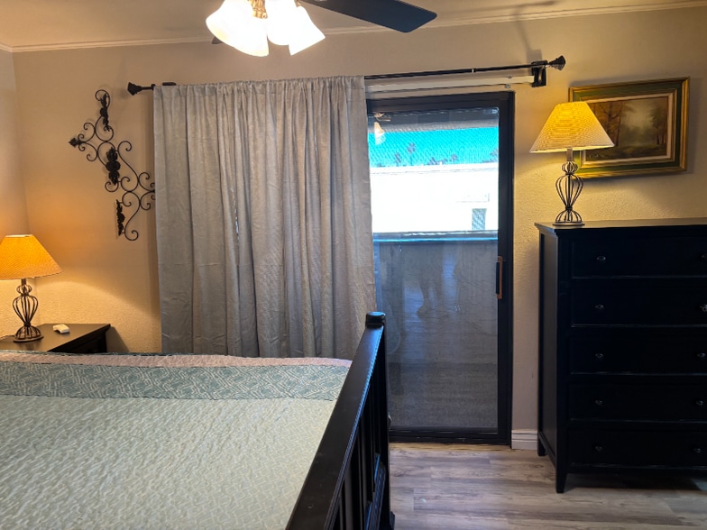 Building Photo - 1806 Swanson Ave