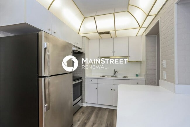 Building Photo - 3 Bedroom Pet-Friendly Home in TAMPA, FL w...