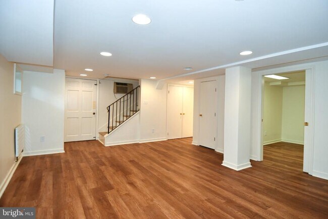 Building Photo - 2608 Fordham Rd