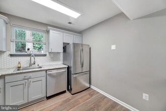 Building Photo - 281 Ternwing Dr