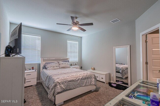 Building Photo - 11102 Blazing Star Pl