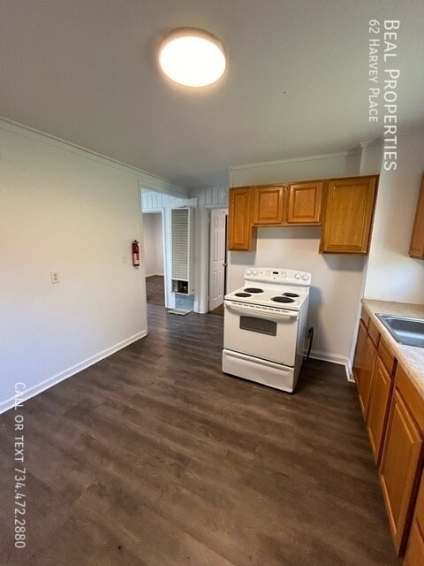 Building Photo - 62 Harvey Pl