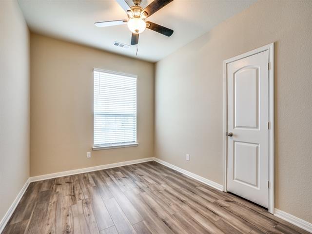 Building Photo - 233 Enchanted Way