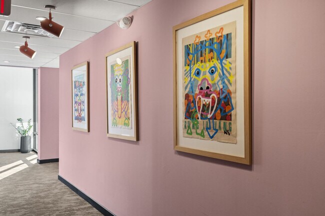 Building Photo - 501 N Perth St