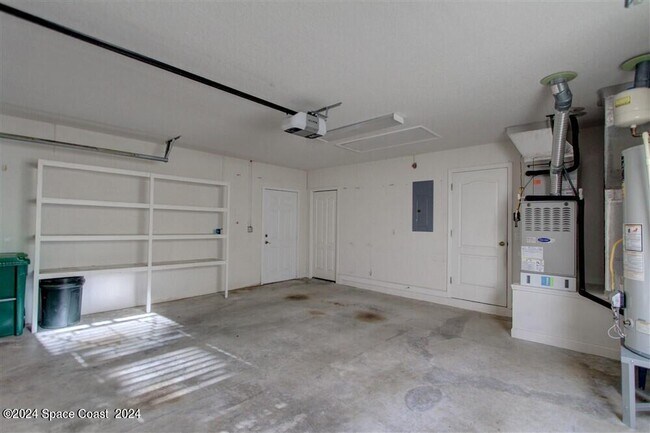 Building Photo - 2300 Brightwood Cir