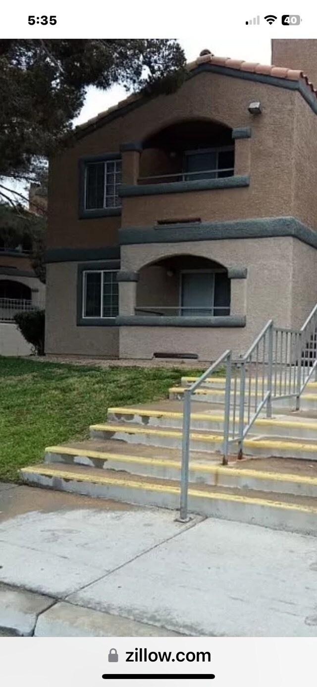 Building Photo - 221 Mission Catalina Ln