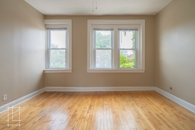 Building Photo - 2487-2491 Summit St.