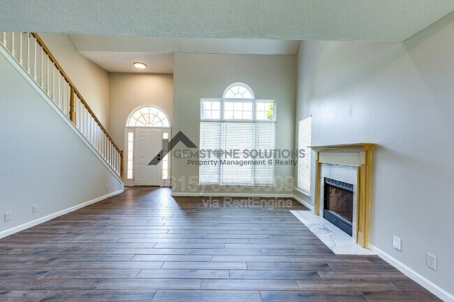 Building Photo - 2104 Loudenslager Dr