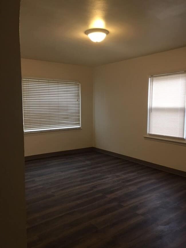 Building Photo - Remodeled Two bedroom Ranch $1150 per month