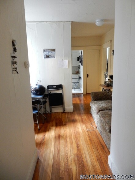 Building Photo - 1175 Boylston St