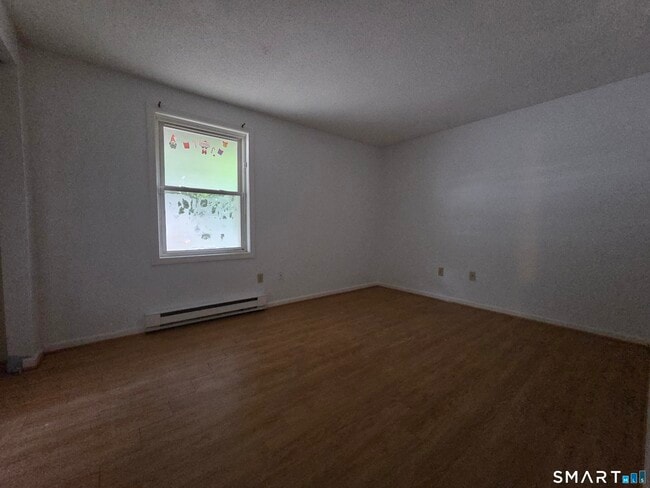 Building Photo - 883 Rubber Ave