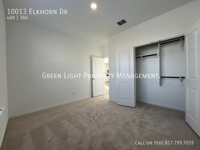 Building Photo - 10013 Elkhorn Dr