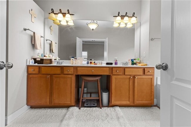 Building Photo - 2744 Blakely Dr NE