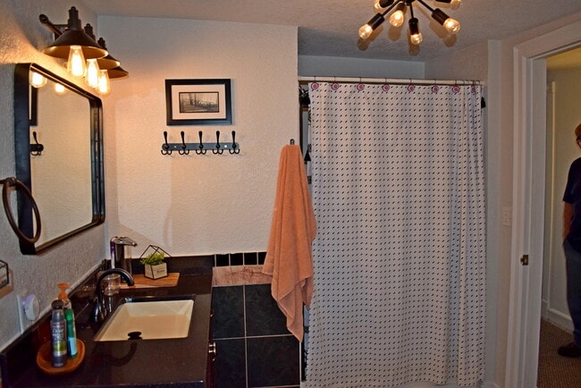 Building Photo - 6271 W Cedar Meadows Ln