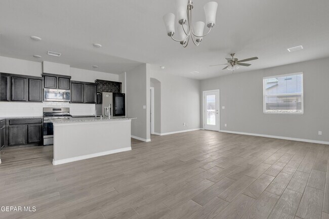 Building Photo - 12260 Desert Wolf Ave