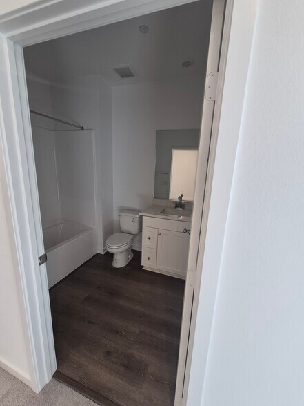 Building Photo - 34543 Ciruela Ave