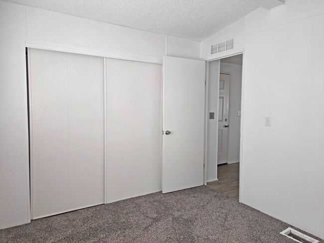 Building Photo - 8633 E Brundage Ln