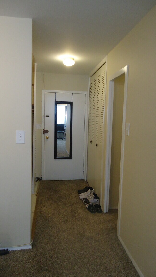 Foyer Entry with Large Closet - 2030 F St NW