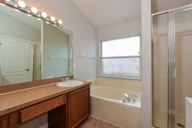 Building Photo - 1381 Winged Foot Dr