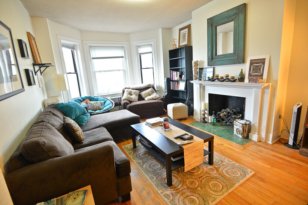 Building Photo - 18 Glenville Ave