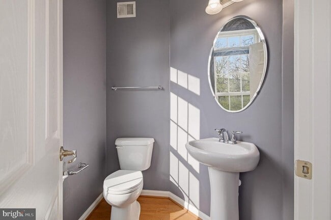 Building Photo - 9421 Aston Villa