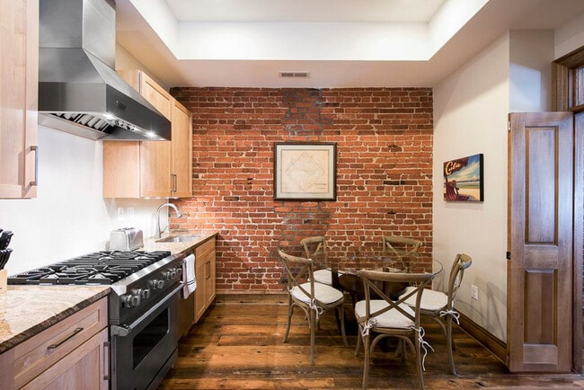 Building Photo - 1737 Connecticut Ave NW