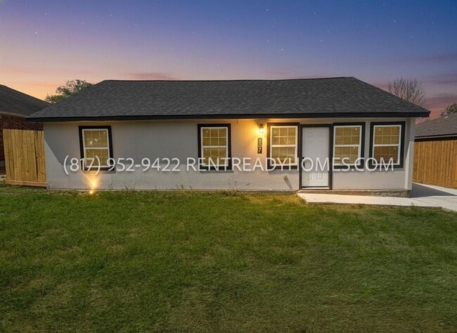 Building Photo - 607 Lake View Dr