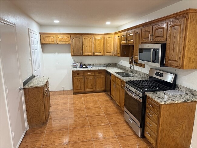 Building Photo - 1309 Velma St