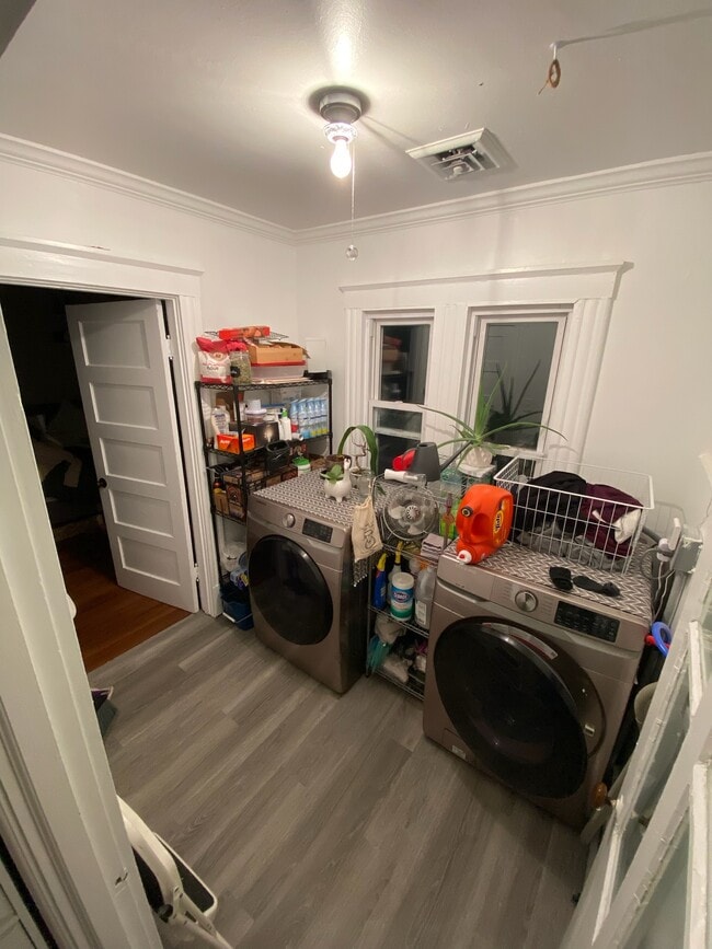 Building Photo - 6 McCabe St