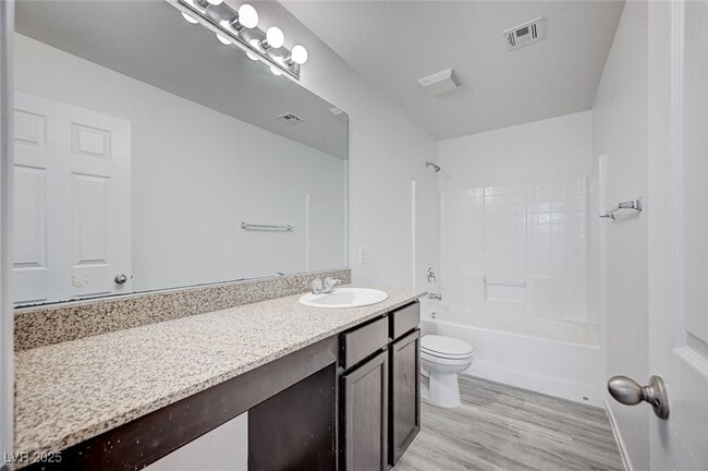 Building Photo - 10837 Hunters Green Ave