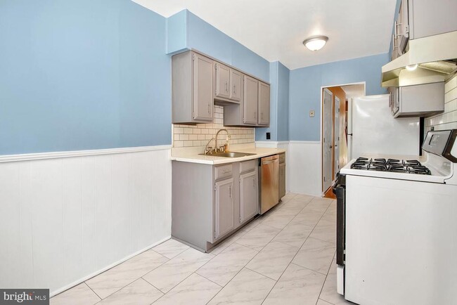 Building Photo - 1466 Bluejay Rd