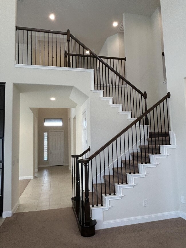 Building Photo - 3005 Zelma Dr