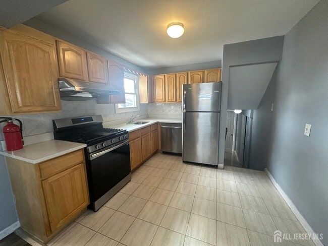 Building Photo - 19 Baldwin Rd