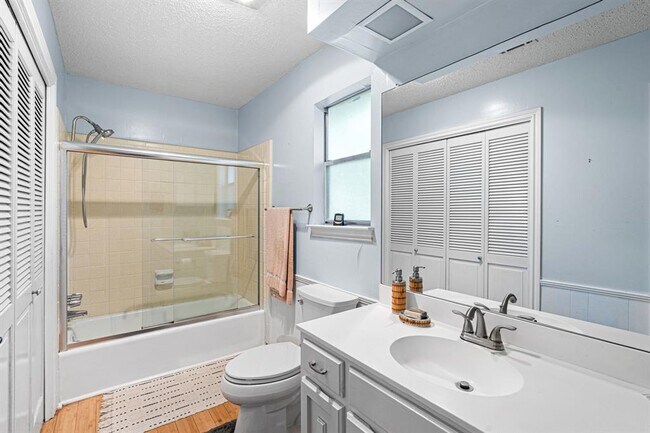Building Photo - 8301 Greenslope Dr