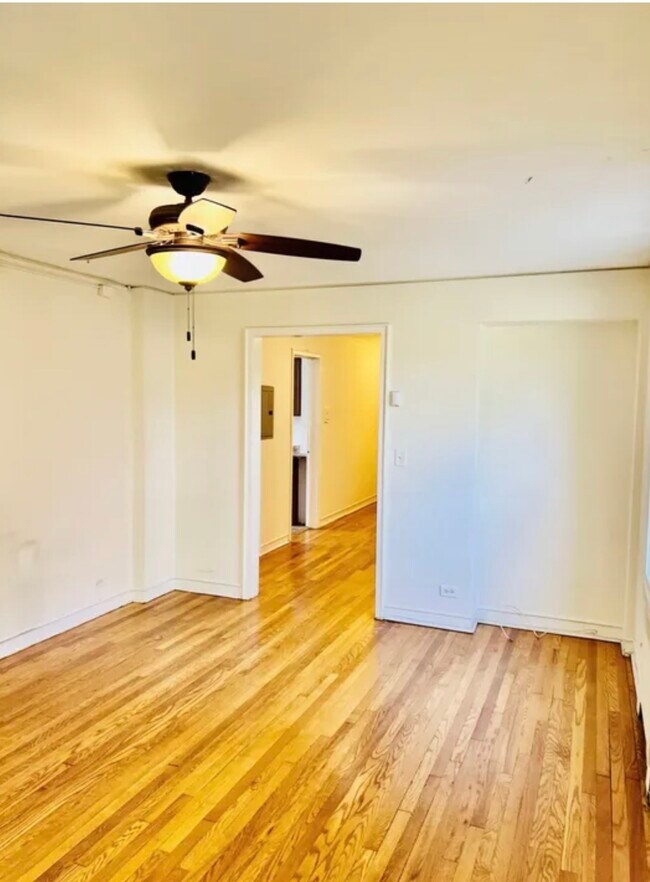 Building Photo - 48 Windle Park