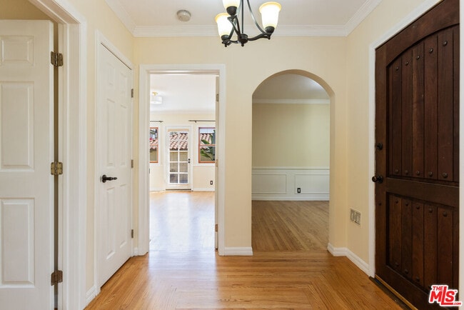 Building Photo - 1976 S Preuss Rd